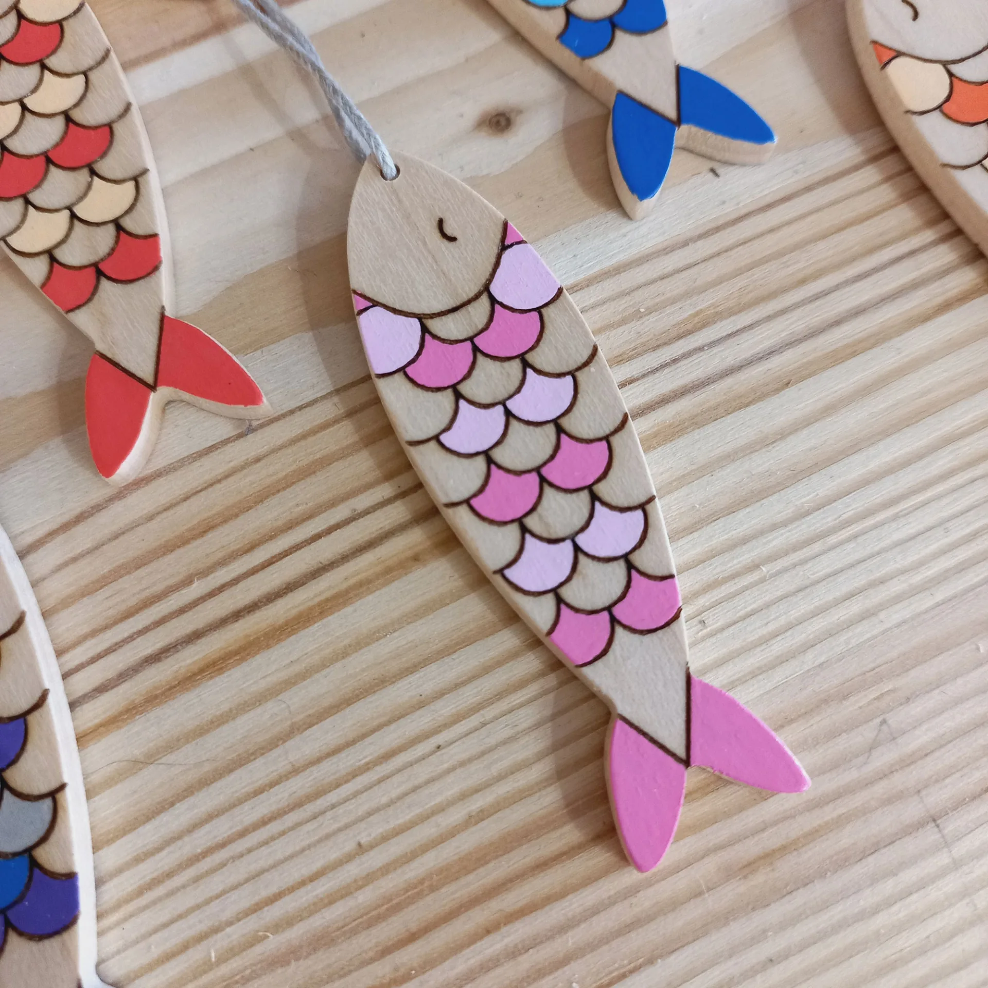 Porte clé sardine - bois d'érable - FAB-FABRIK - Saint-Malo Couleur : rose